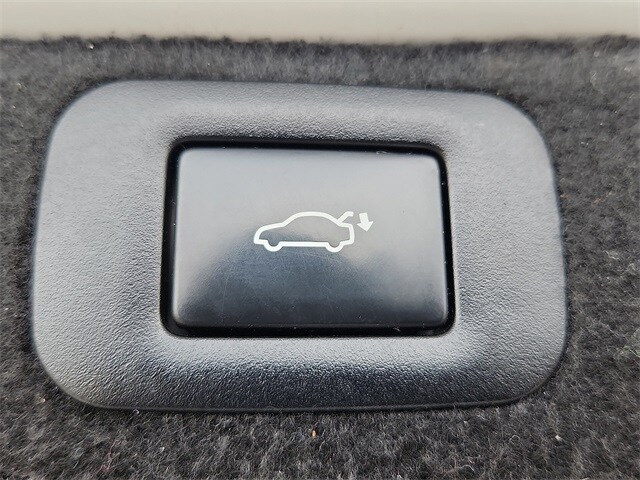 Thumbnail: 2022 Lexus LS - 29