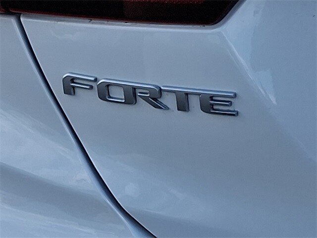 Thumbnail: 2023 Kia Forte - 34