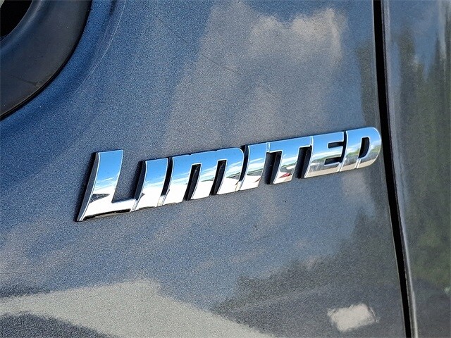 Thumbnail: 2013 Toyota Tacoma - 10