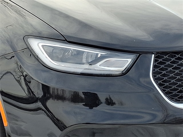 Thumbnail: 2025 Chrysler Pacifica - 4