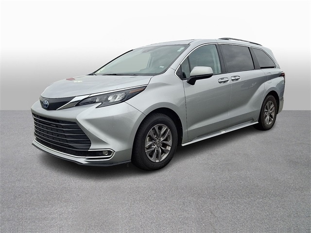 Thumbnail: 2024 Toyota Sienna - 1