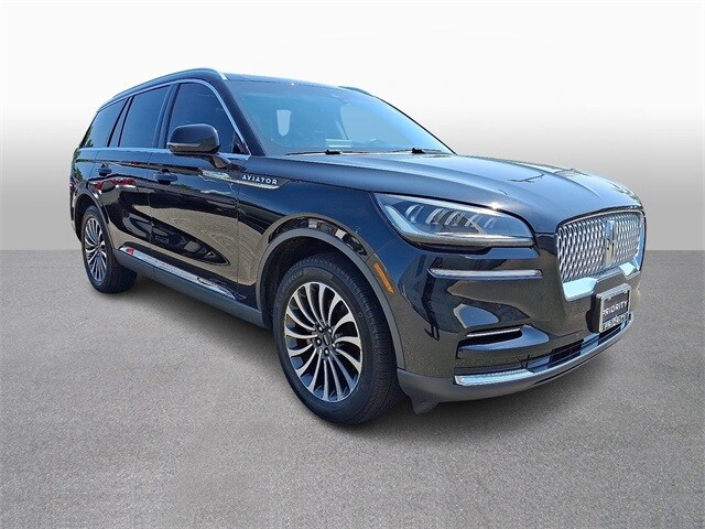 Thumbnail: 2023 Lincoln Aviator - 3