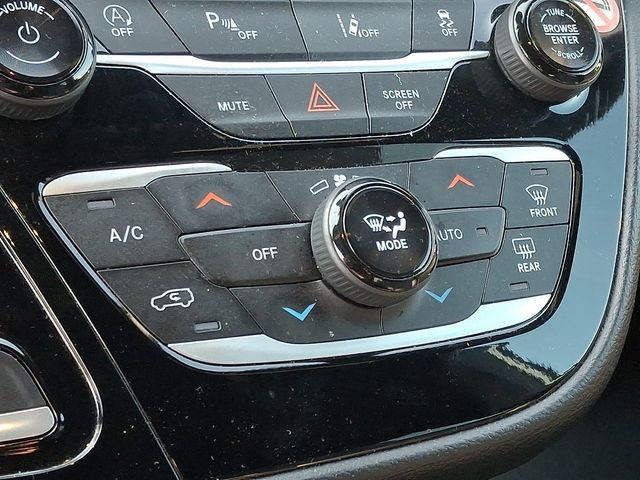 Thumbnail: 2025 Chrysler Pacifica - 16