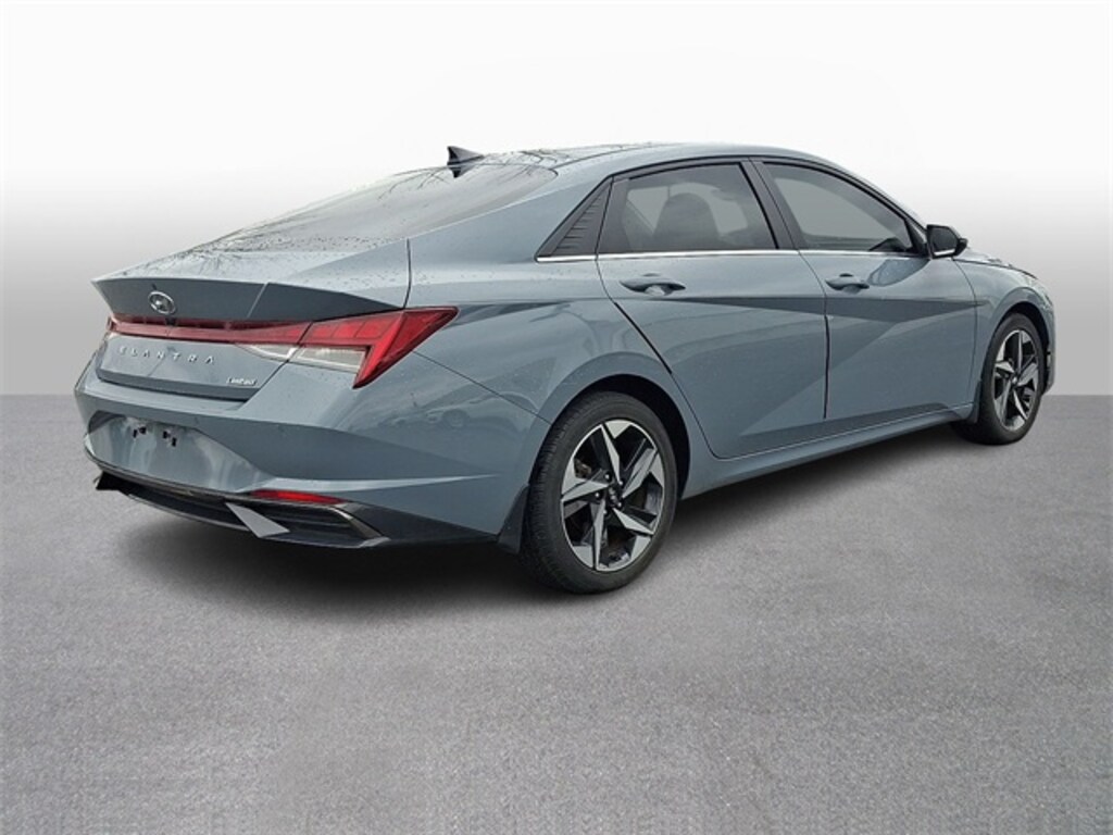 Used 2023 Hyundai Elantra Limited Sedan