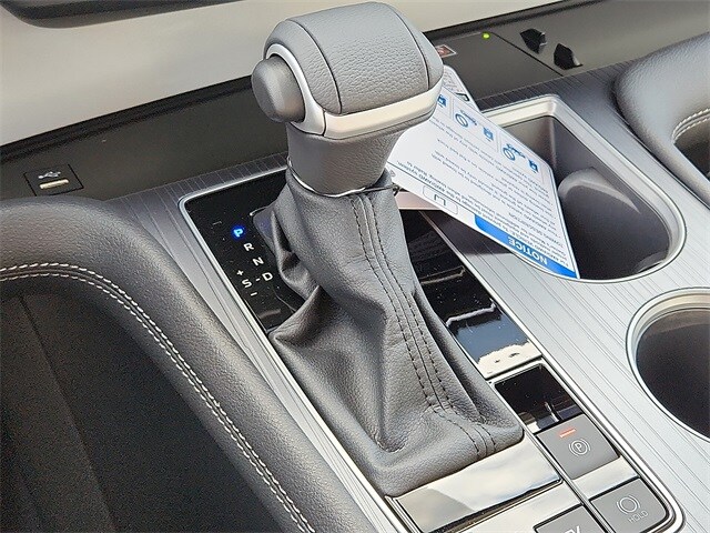 Thumbnail: 2025 Toyota Sienna - 14