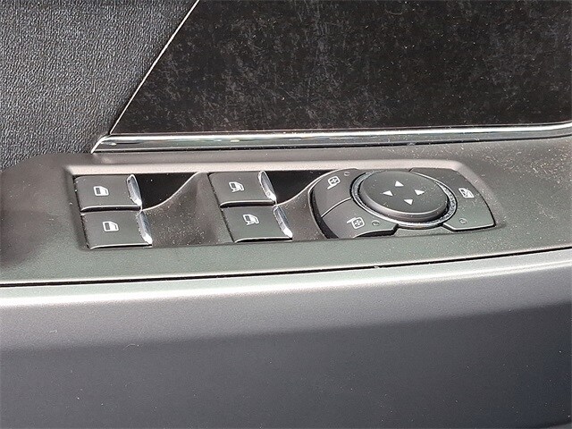 2022 Ford F-150 Lightning XLT 27