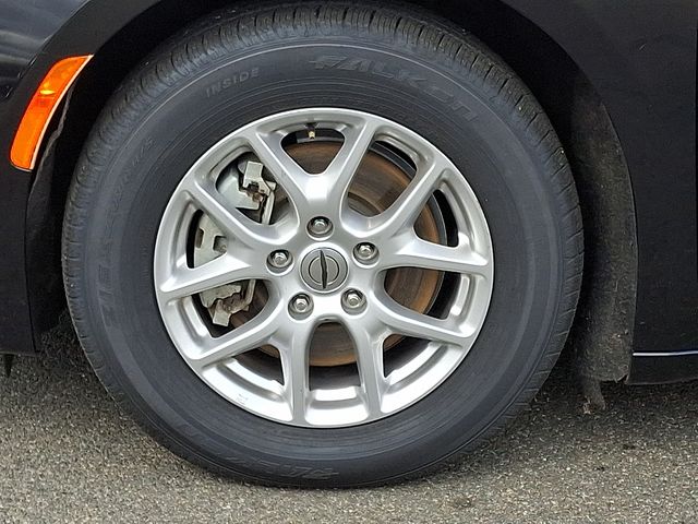 Thumbnail: 2023 Chrysler Voyager - 8