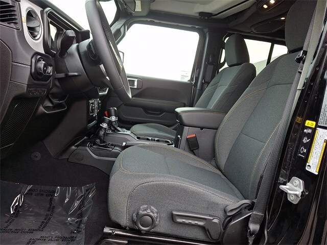 Thumbnail: 2025 Jeep Wrangler - 13