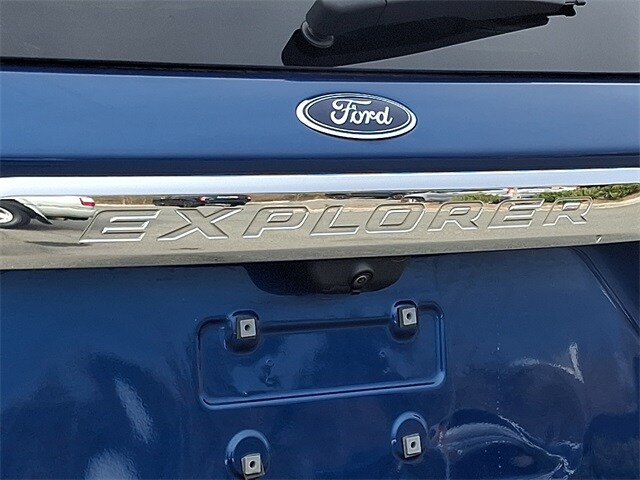 Thumbnail: 2021 Ford Explorer - 25