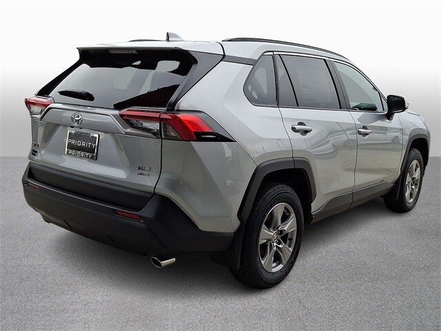 Thumbnail: 2025 Toyota RAV4 - 4