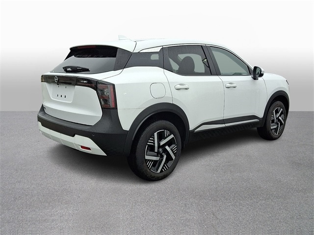 Thumbnail: 2025 Nissan Kicks - 4