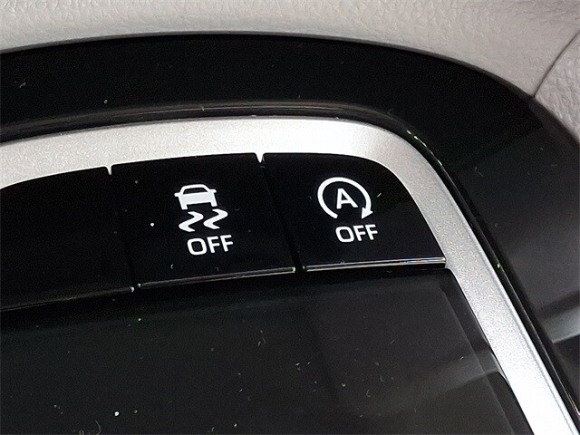 Thumbnail: 2025 Toyota Corolla Cross - 23