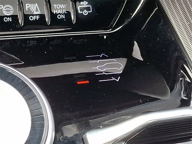 Thumbnail: 2024 Jeep Grand Wagoneer L - 27