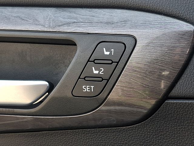 Thumbnail: 2021 Toyota Highlander - 31