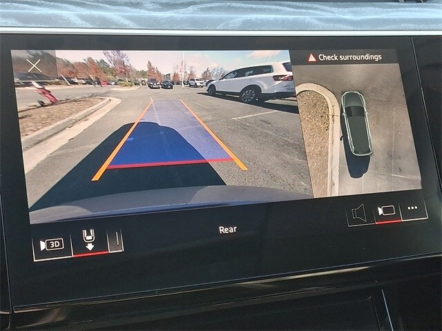 Thumbnail: 2022 Audi e-tron - 19