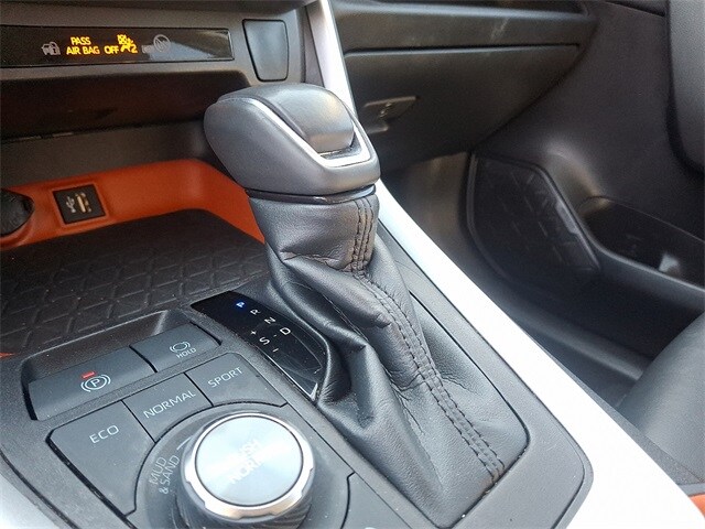 Thumbnail: 2023 Toyota RAV4 - 14