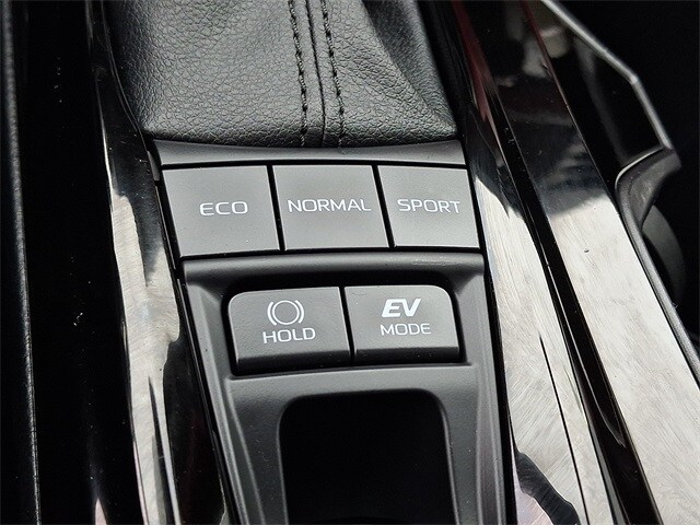 Thumbnail: 2025 Toyota Camry - 24