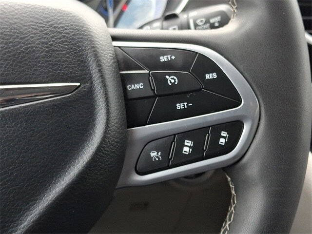 Thumbnail: 2024 Chrysler Pacifica - 22