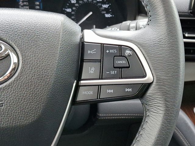 Thumbnail: 2024 Toyota Sienna - 23