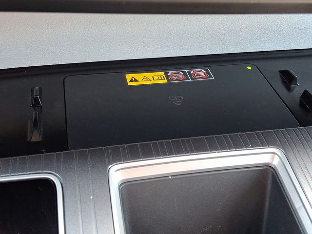 Thumbnail: 2025 Toyota Sienna - 25