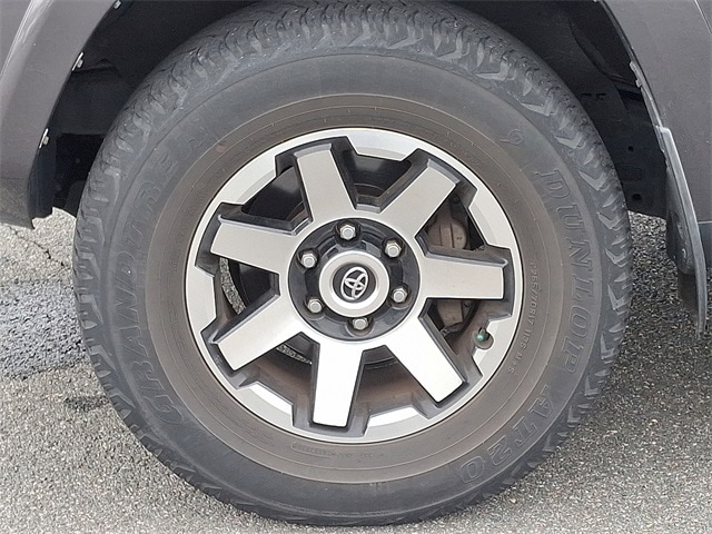 Thumbnail: 2019 Toyota 4Runner - 8