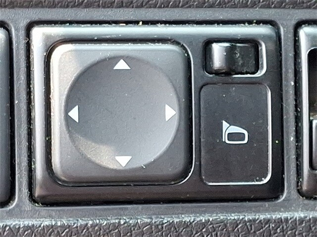Thumbnail: 2015 Nissan Sentra - 27