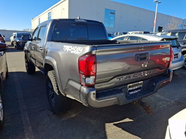 Thumbnail: 2018 Toyota Tacoma - 9