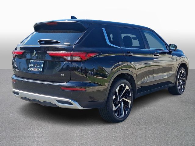 Used 2024 Mitsubishi SUV SE Silver For Sale at Lithia Motors
