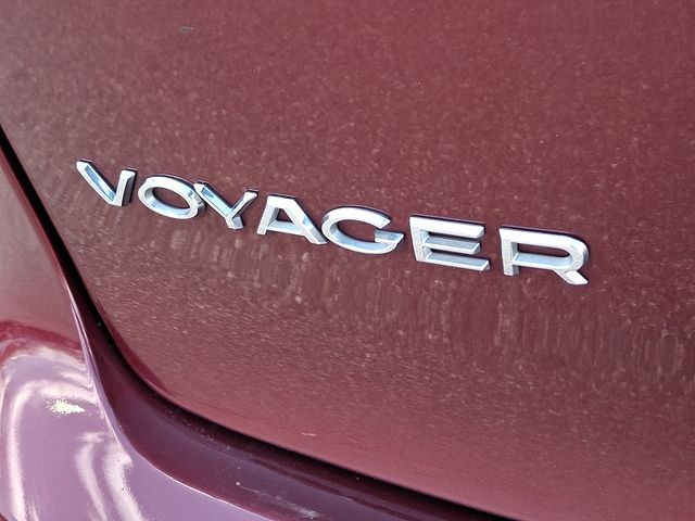 Thumbnail: 2023 Chrysler Voyager - 31