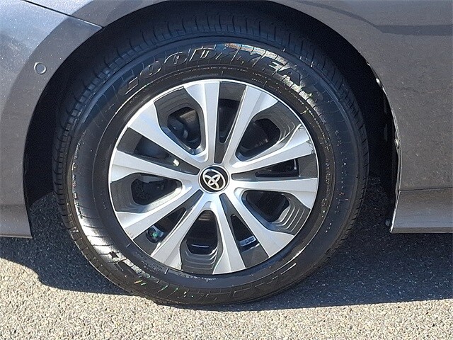 Thumbnail: 2019 Toyota Prius - 8