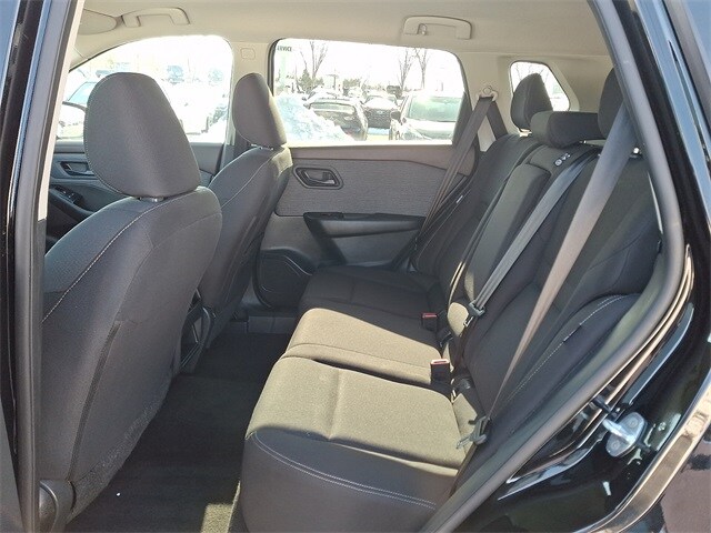 Thumbnail: 2023 Nissan Rogue - 10