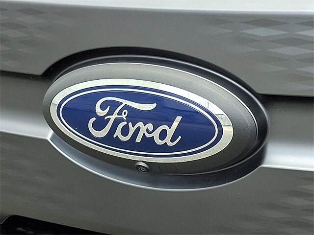 2022 Ford F-150 Lightning XLT 31