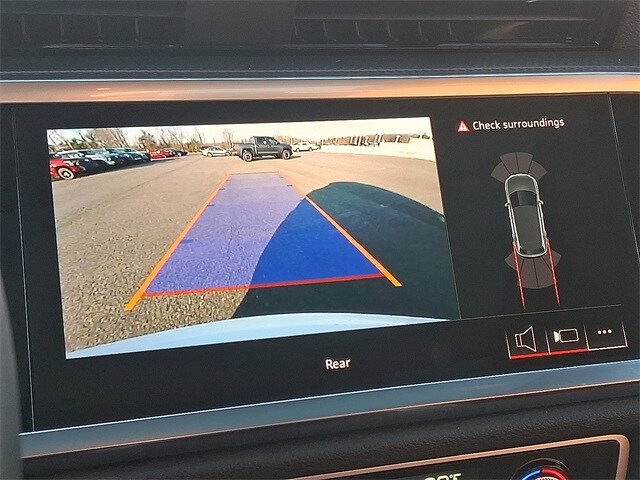 Thumbnail: 2025 Audi Q3 - 18