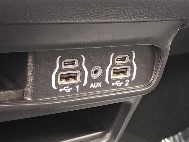 Thumbnail: 2025 Chrysler Pacifica - 26