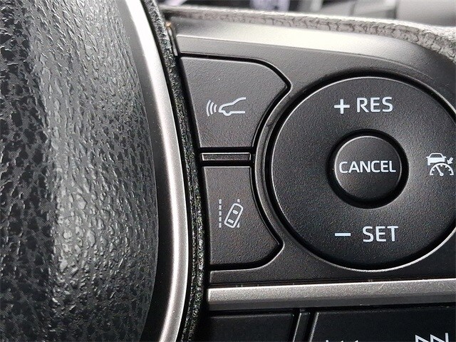 Thumbnail: 2021 Toyota Camry - 24