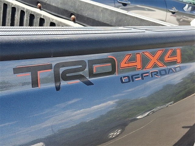 Thumbnail: 2013 Toyota Tacoma - 9