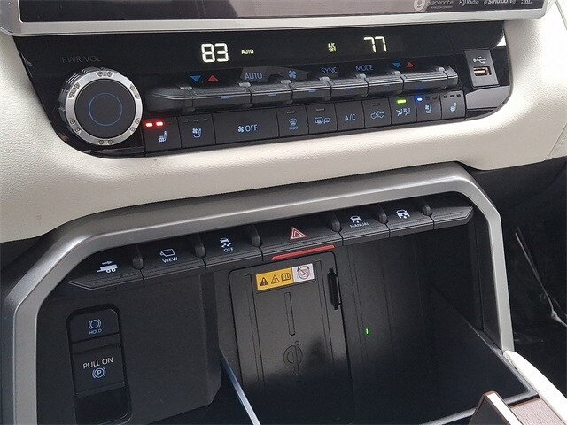 Thumbnail: 2024 Toyota Tundra - 10