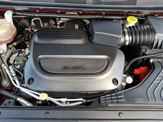 Thumbnail: 2023 Chrysler Voyager - 27