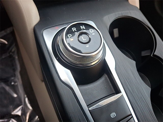 Thumbnail: 2022 Ford Escape - 14