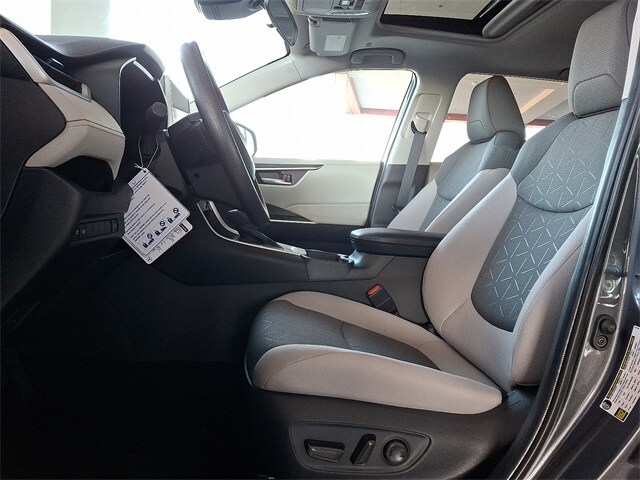 Thumbnail: 2025 Toyota RAV4 - 11