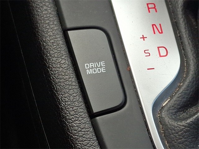 Thumbnail: 2023 Kia Forte - 17