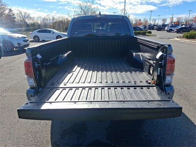 Thumbnail: 2022 Toyota Tacoma - 31