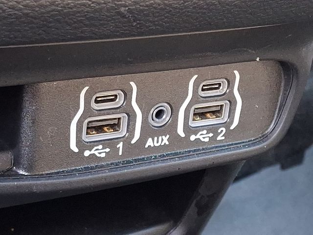 Thumbnail: 2025 Chrysler Pacifica - 27