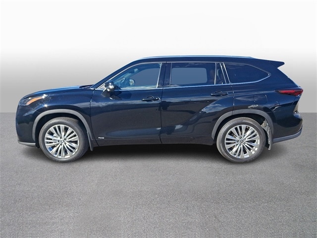 Thumbnail: 2024 Toyota Highlander - 7