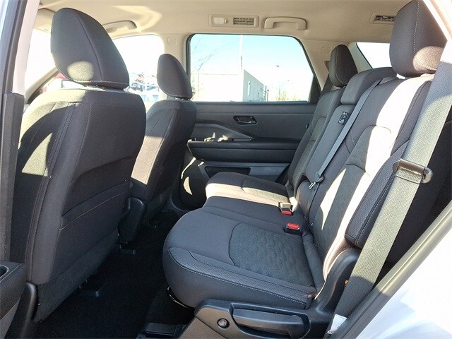 Thumbnail: 2025 Nissan Pathfinder - 10