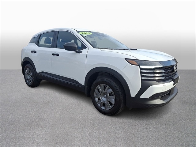 Thumbnail: 2025 Nissan Kicks - 3