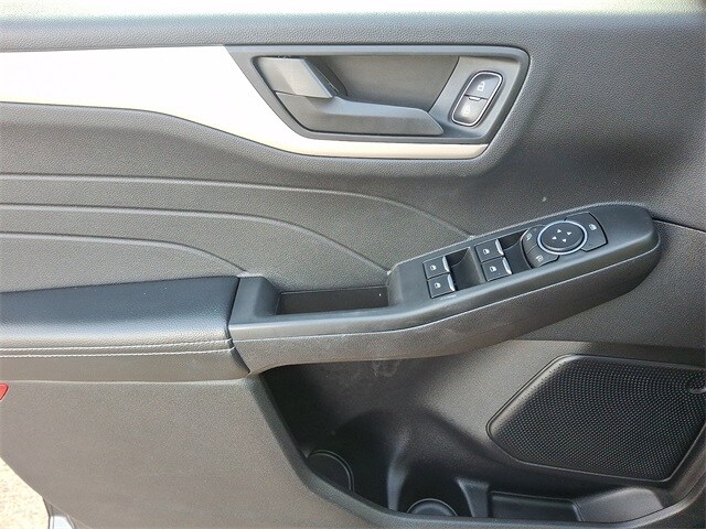 Thumbnail: 2022 Ford Escape - 12