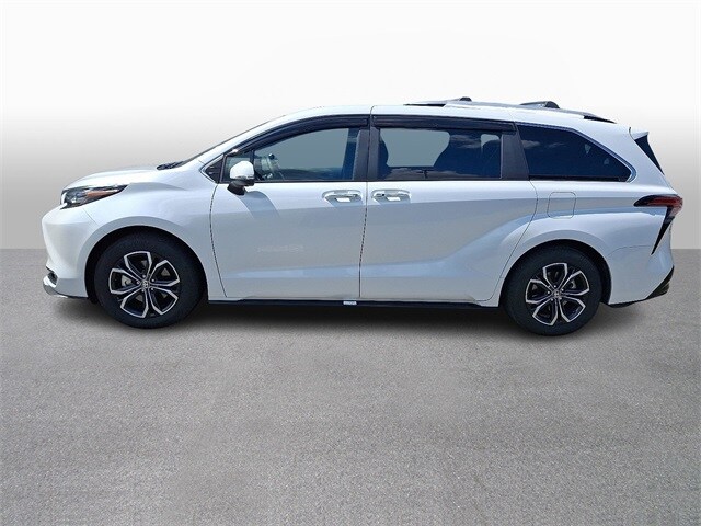 Thumbnail: 2025 Toyota Sienna - 7
