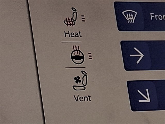 Thumbnail: 2024 Jeep Wagoneer - 30