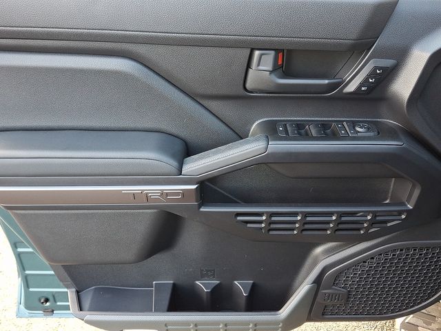 Thumbnail: 2025 Toyota 4Runner - 12